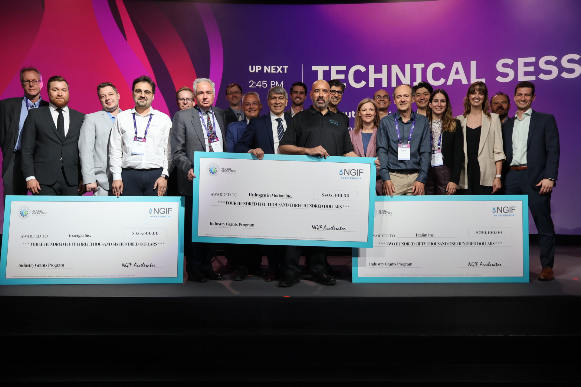 From left, Dr. Murray Thomson, Aurora Hydrogen; Johnathon Sipos, Cielo Carbon Solutions; Michael Sereda-Mohr, Spherical Rotors; Omid Norouzisafsari, Anaergia Inc; Alex Zorniger, Power to Hydrogen; Tim Short, Laszlo Energy Services; Jeffrey Girard, Harvest Systems; Gary Schubak, Ekona Power; Mark Cannon, Hydrogen in Motion; Alex Nardi, Hydrogen Optimized; John Adams, NGIF Accelerator; Akhil Abat, NGIF Accelerator; Natasha Kostenuk, Ayrton Energy; Clément Cid, Mitico (C-Quester); Thomas Steiner, Etalim; Aaron Gould, Osmoses; Katherine Mizrahi-Rodriguez, Osmoses; Taryn Humphreys, Qube Technologies; Nick Tzonev, GeoTeknica; Ben Letter, Mantel Capture.