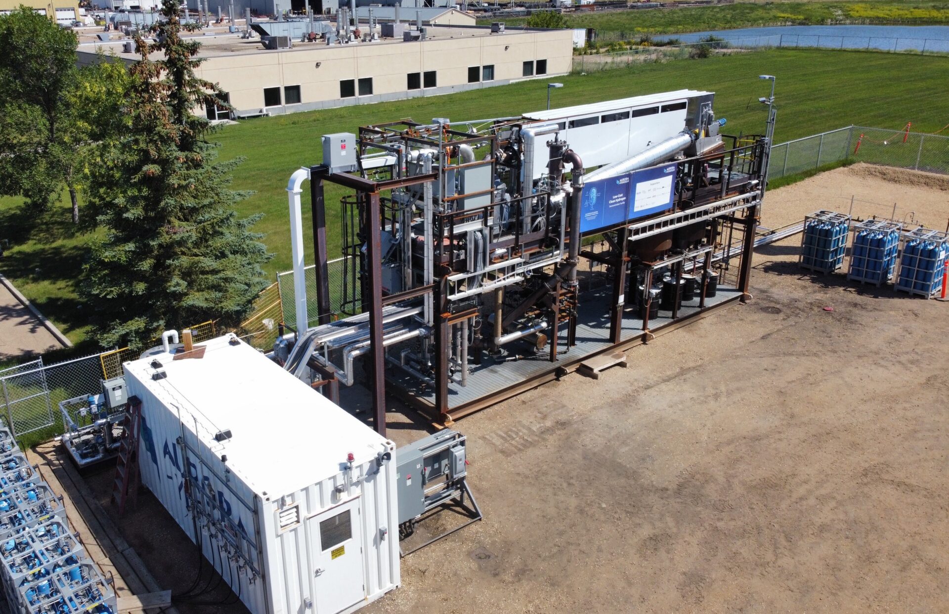 AuroraHydrogen_2025_(1)